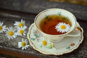 summertime fun | chamomile tea | Jacqueline Fairbrass | Natural Healing | SchoolofCT